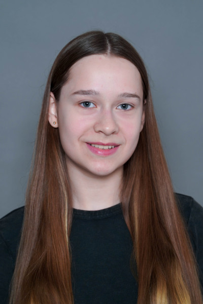 Алина Зверева